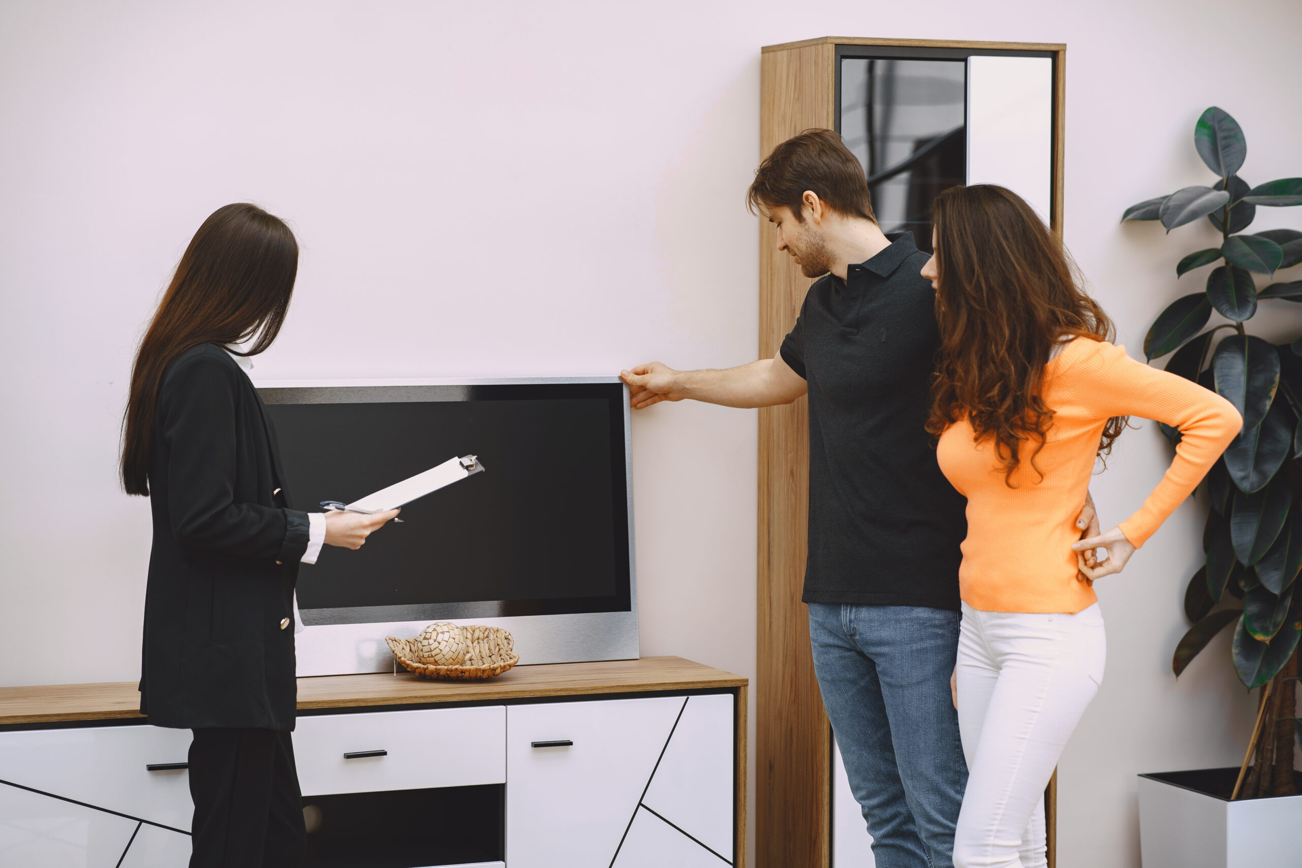 How to Pack A TV For Moving